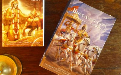 CONHEÇA A BHAGAVAD GITA